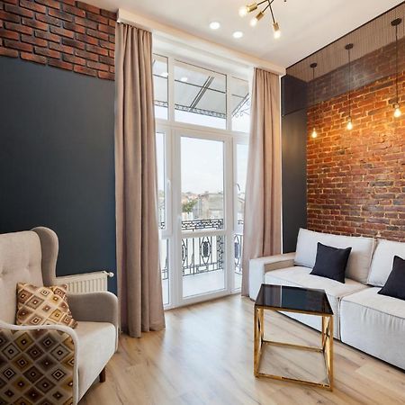 Leogrand Apartments On Khmelnytskoho 11 利沃夫 外观 照片